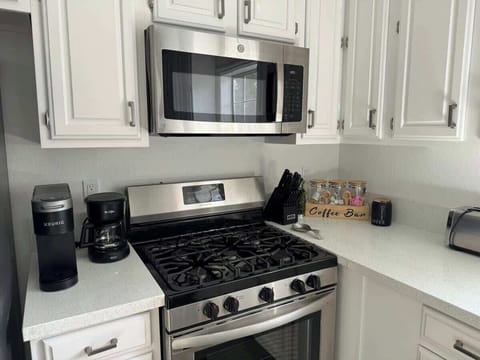 Keurig, Coffee Pot, and Coffee Bar