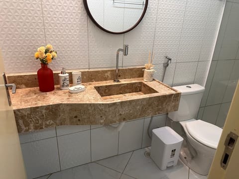 Comfort Triple Room | Bathroom | Shower, free toiletries, towels, soap