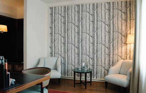 Junior Suite, 1 Bedroom, Non Smoking, City View | Hypo-allergenic bedding, minibar, in-room safe, individually decorated