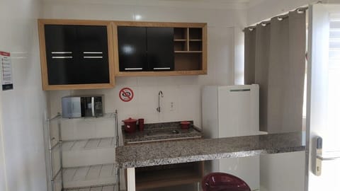 Comfort Apartment | Private kitchen | Fridge, microwave, cookware/dishes/utensils