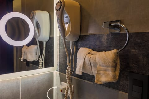 Double Room | Bathroom | Shower, hair dryer, towels