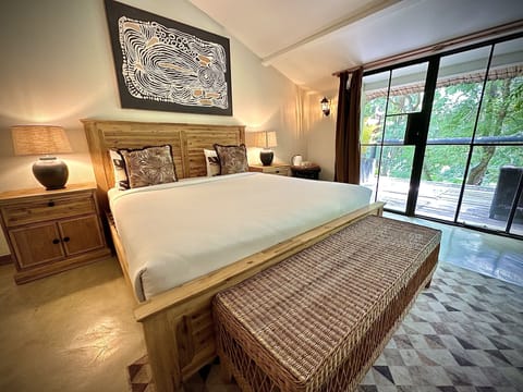 Luxury Room, 1 King Bed, Resort View | Premium bedding, Tempur-Pedic beds, individually decorated