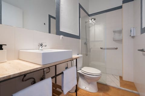 Standard Apartment | Bathroom | Hair dryer, towels