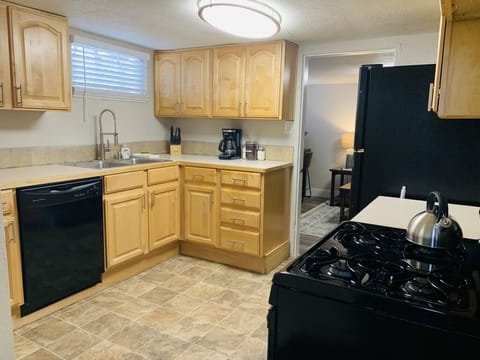 Apartment, Multiple Beds, Kitchen, Garden View (1944 7th Ave. - Lower) | Private kitchen | Fridge, microwave, oven, stovetop