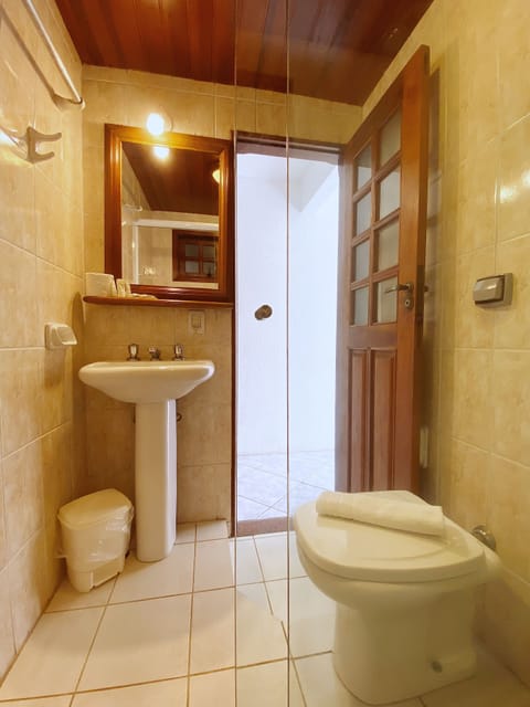 Superior Room, 2 Bedrooms | Bathroom | Shower, free toiletries, hair dryer, towels