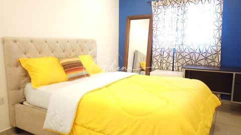 Luxury Apartment | Premium bedding, Tempur-Pedic beds, in-room safe, free WiFi