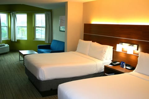 Suite, Multiple Beds (High Floor) | Hypo-allergenic bedding, in-room safe, desk, laptop workspace