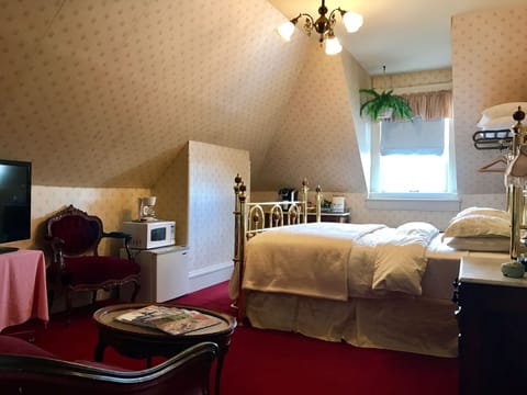 Junior Suite | Premium bedding, individually decorated, individually furnished, desk