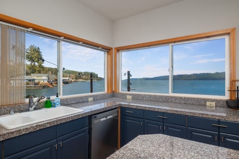Cook with a view! Our kitchen overlooks stunning Hood Canal, so whether you’re brewing coffee or making dinner, every moment comes with a breathtaking backdrop.