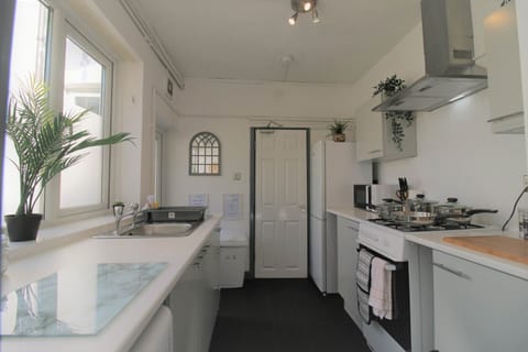 Kitchen (1)