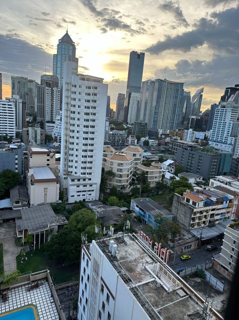 Classic Apartment | City view