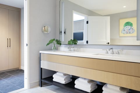 Suite, 1 King Bed (Hospitality) | Bathroom | Designer toiletries, hair dryer, bathrobes, towels