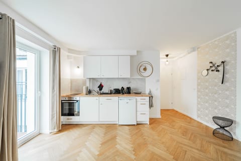 Apartment, Balcony (3) | Private kitchen | Full-size fridge, oven, stovetop, espresso maker