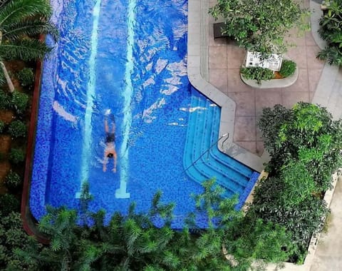 3 outdoor pools