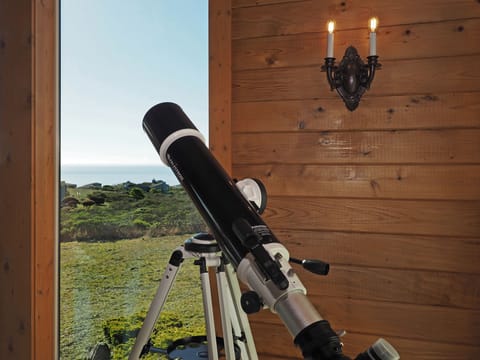 Telescope for viewing stars and wildlife