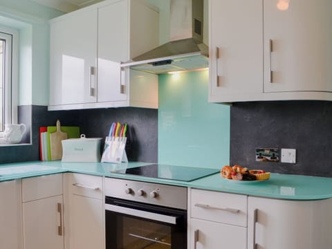 Kitchen | Sunny Crest - Hunmanby Gap Cottages, Hunmanby Gap, near Filey