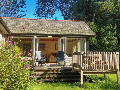 Decking with picnic table | Garrique Cottage, By Kippen, near Stirling