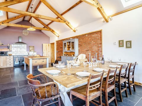 Open plan living space | Glowty Newydd - Y Tai Fferm, Llandissilio, near Narberth