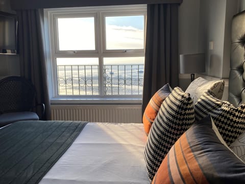 Executive Double Room, Sea View | Hypo-allergenic bedding, desk, blackout drapes, iron/ironing board