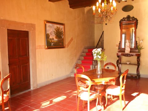 Entrance / Reception