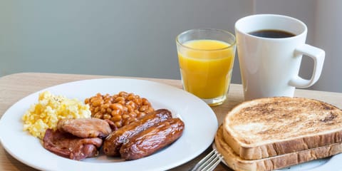 Daily buffet breakfast (GBP 8.95 per person)