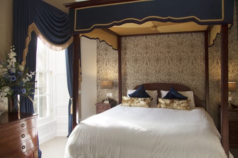 Four Poster Double | In-room safe, individually decorated, individually furnished, desk