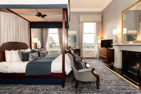 Four Poster Double | In-room safe, individually decorated, individually furnished, desk