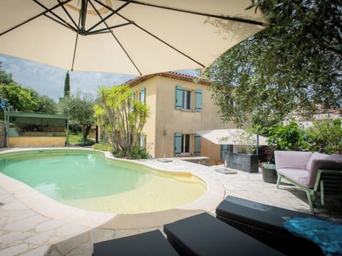 Holiday Home Swimming Pool