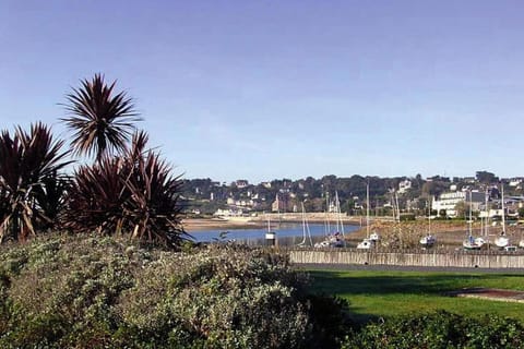 Immediate Surroundings [summer] (<1 km)