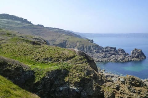 Surroundings [summer] (1-5 km)