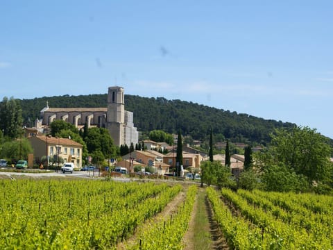 Surroundings [summer] (1-5 km)