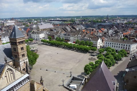 Surroundings [summer] (1-5 km)