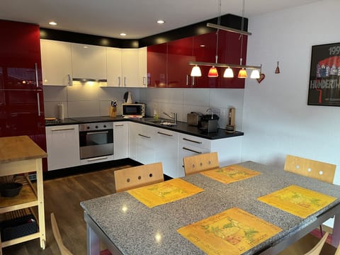 Kitchen with dining table