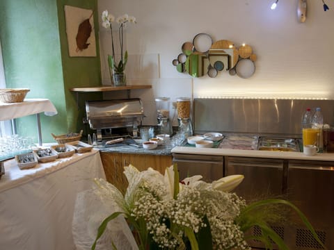 Daily buffet breakfast (EUR 11 per person)