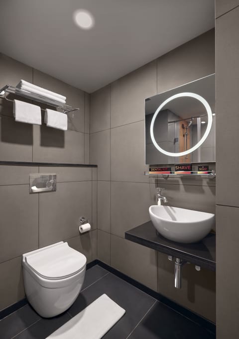 Luxe Twin Room | Bathroom