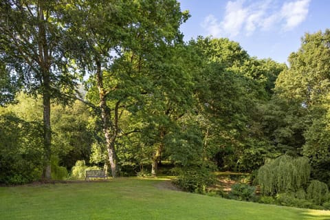 un parc pour se promener Domaine du Bois Riou