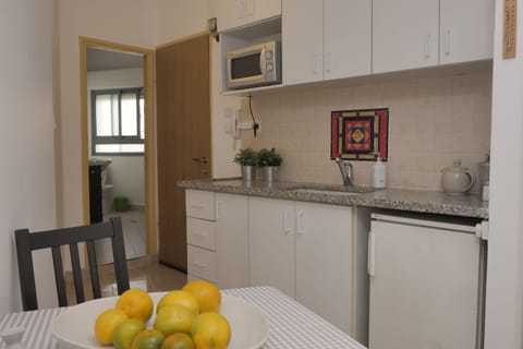 Studio Apartment,Romema Street # 100 meters Walk From Allenby 2, 2nd Floor No elevator | Private kitchen | Fridge, microwave