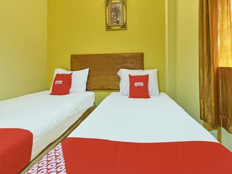 Deluxe Twin Room | Free WiFi, bed sheets