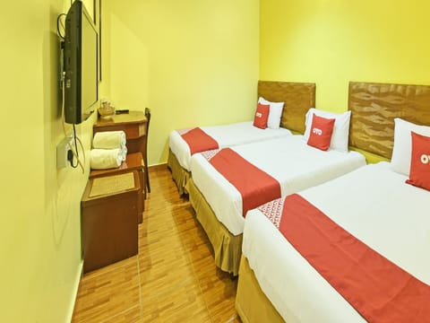 Deluxe Triple Room | Free WiFi, bed sheets