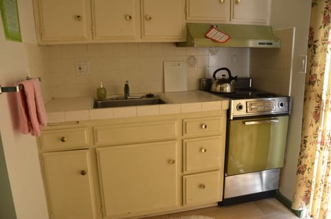 Deluxe Room, 2 Queen Beds | Private kitchenette | Fridge, microwave