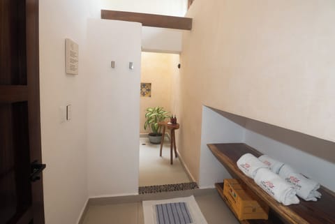 Superior Room with two double beds - (building#2) | Bathroom | Shower, free toiletries, hair dryer, bathrobes