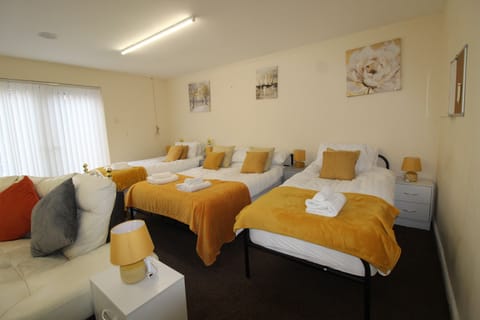 Iron/ironing board, free WiFi