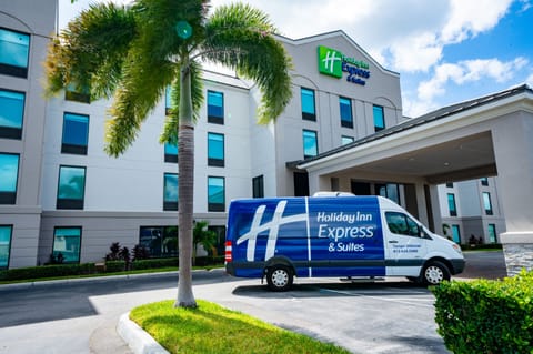 Holiday Inn Express Hotel & Suites Tampa Northwest - Oldsmar, an IHG ...