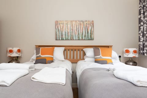 2nd bedroom with twin beds, can be made up as Super King bed on request