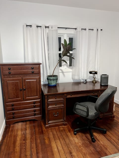 Office Space in Bedroom 2