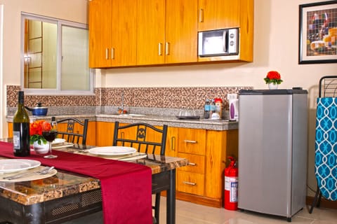 City House, 3 Bedrooms | Private kitchen