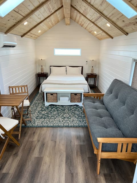 Deluxe Cabin, Multiple Beds, Patio, Garden View | Laptop workspace, free WiFi, bed sheets