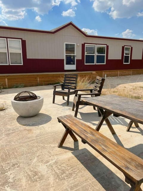 Be6e9e98 b80c 4223 82e9 929c8c4c45a6