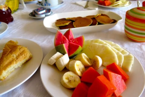 Daily continental breakfast (EUR 5 per person)