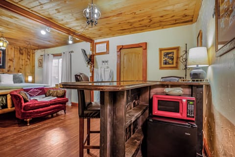 Hogback | Living area | TV, Netflix